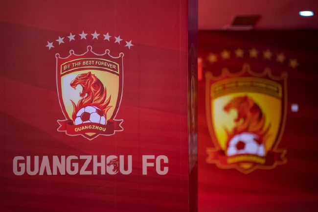 林婉秋身体到底有什么样的巨大变化，他们一时半会还不清楚，但是他们能够看到的是，林婉秋的气色很快便容光焕发起来。
